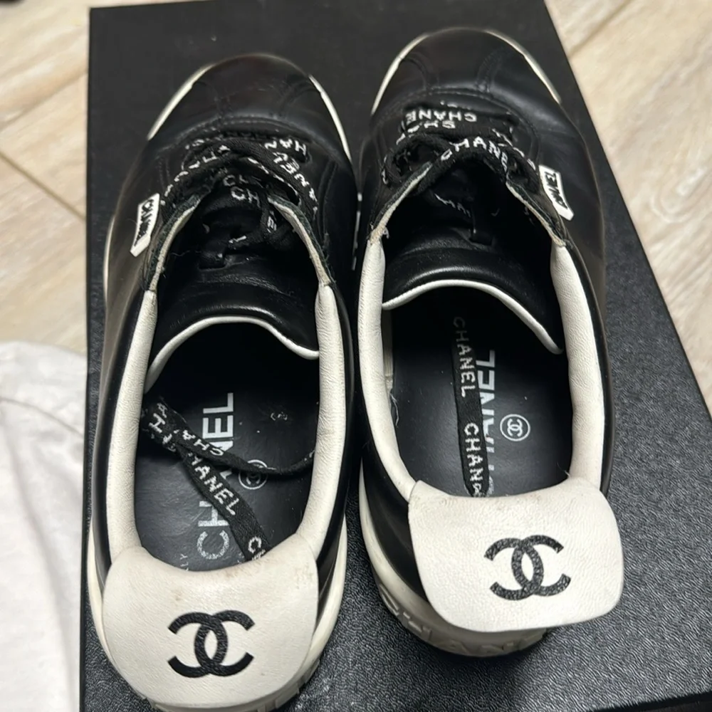 CHANEL Sneakers - Picture 3 of 6